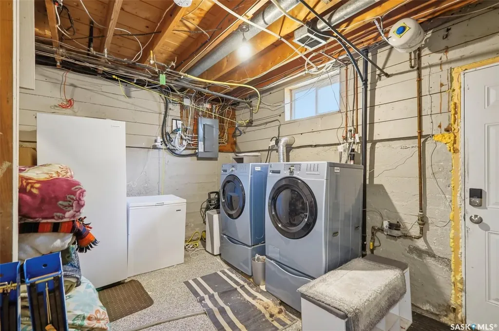 816 Empress Street Saskatoon SK S7K 0Y4
