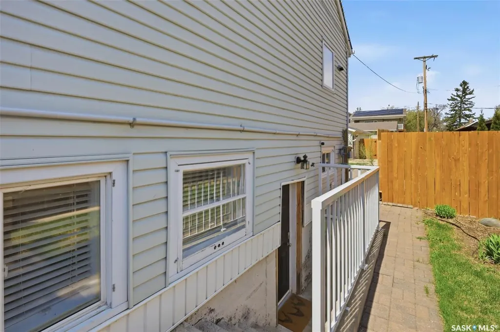 816 Empress Street Saskatoon SK S7K 0Y4