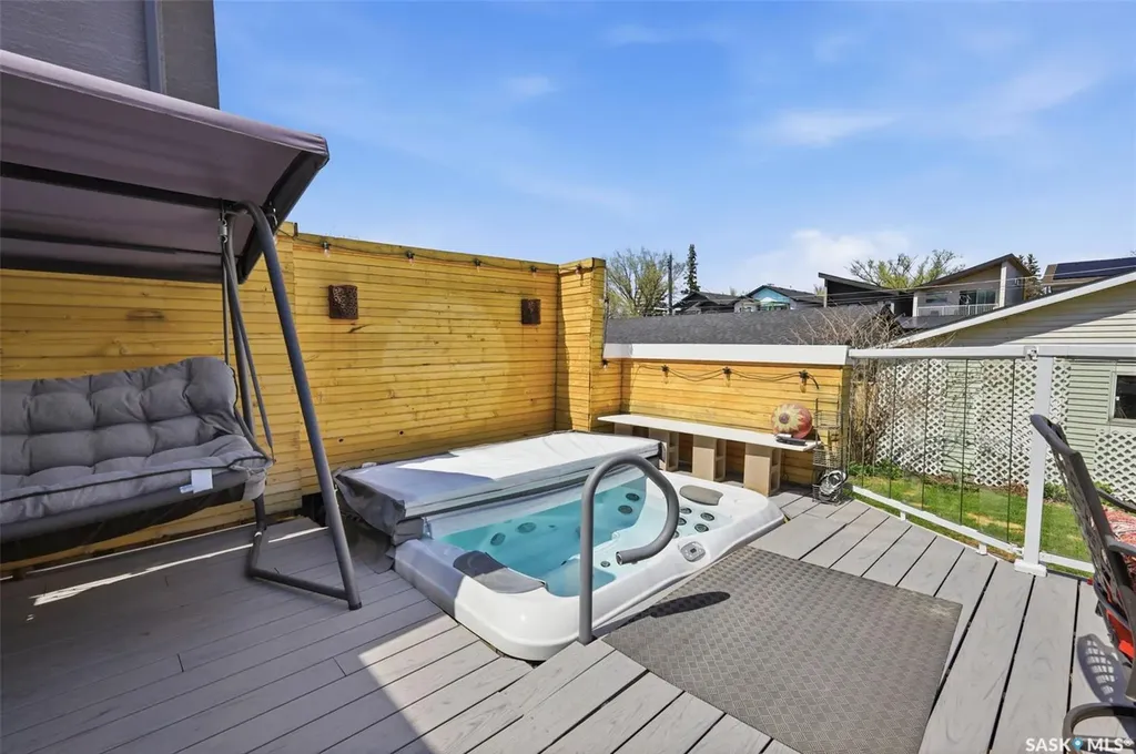 816 Empress Street Saskatoon SK S7K 0Y4