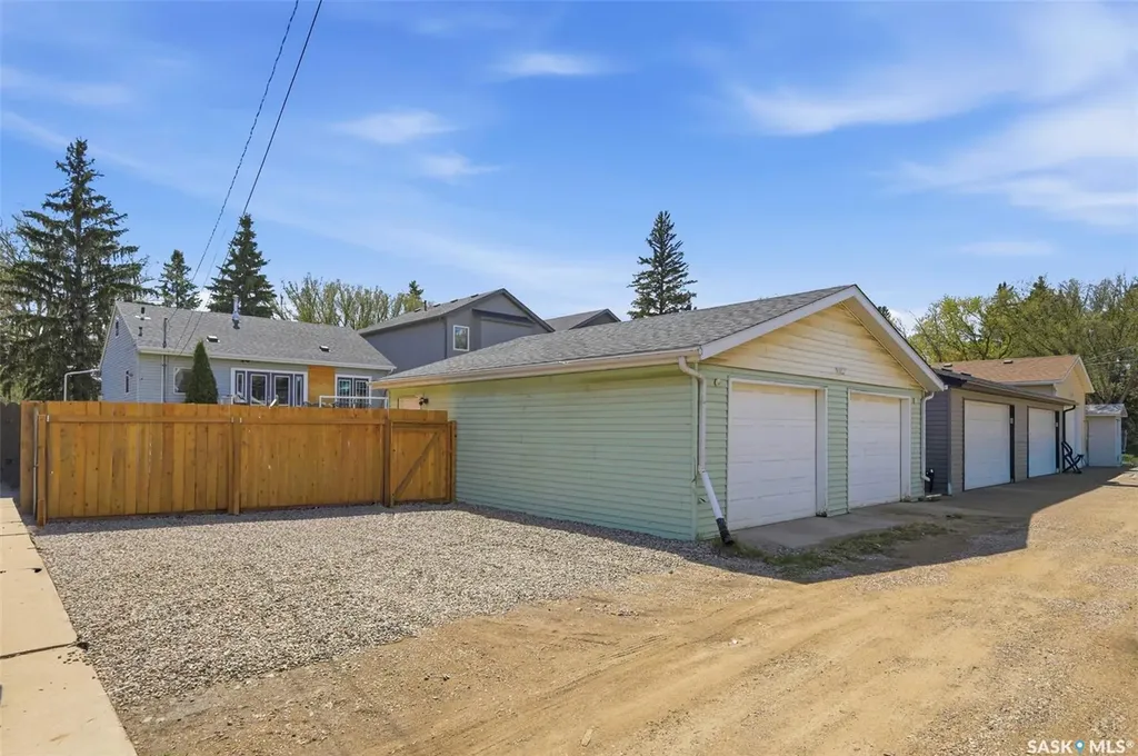 816 Empress Street Saskatoon SK S7K 0Y4