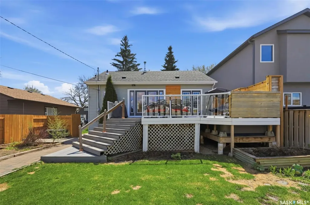 816 Empress Street Saskatoon SK S7K 0Y4