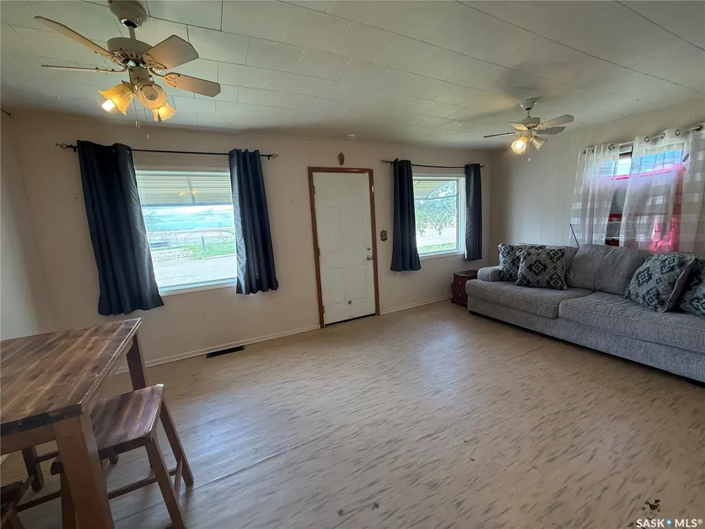 603 5th Street SW Eston SK S0L 1A0