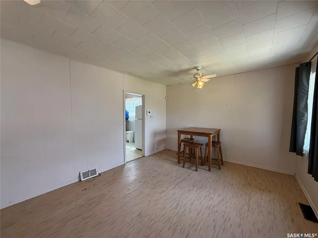 603 5th Street SW Eston SK S0L 1A0