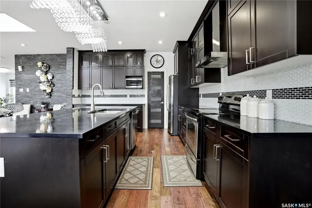 4714 E Green Apple Drive Regina SK S4V 3L2