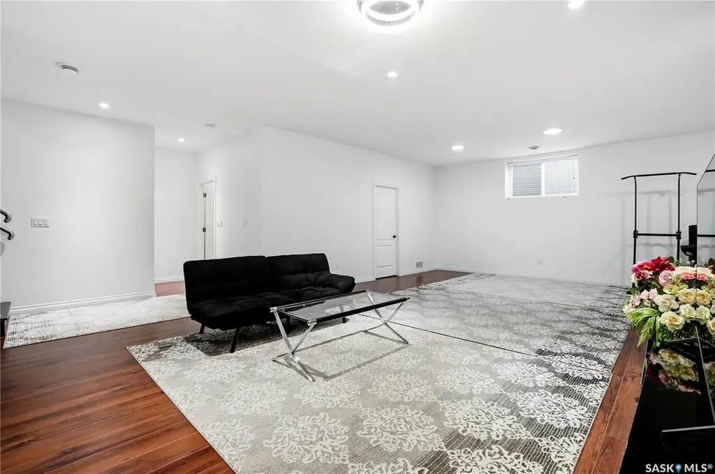 4714 E Green Apple Drive Regina SK S4V 3L2