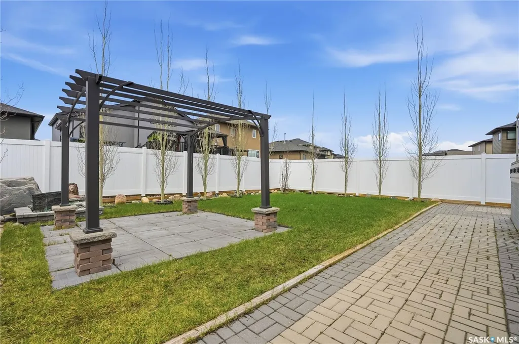 4714 E Green Apple Drive Regina SK S4V 3L2