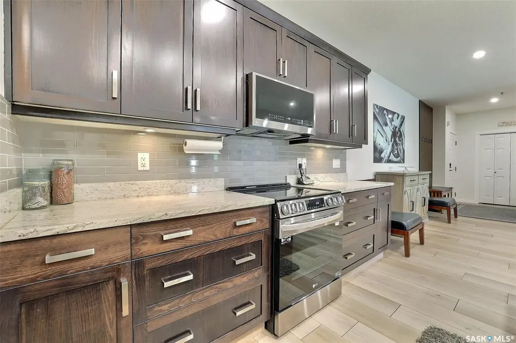 4721 Mctavish Street Regina SK S4S 6H2