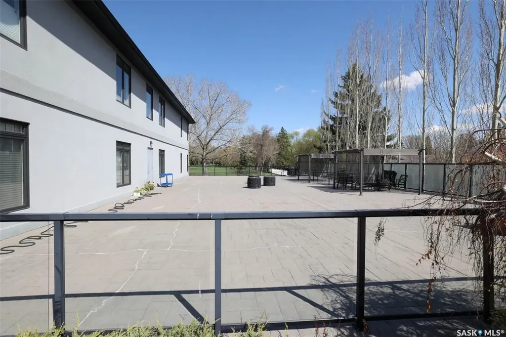 4721 Mctavish Street Regina SK S4S 6H2