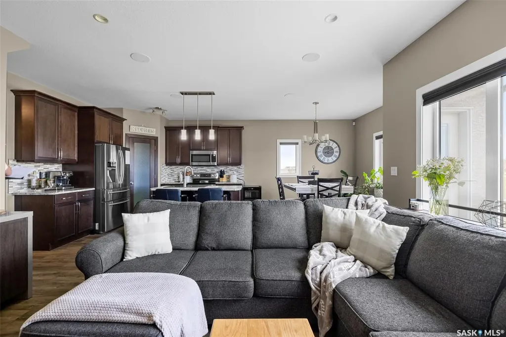 5044 Crane Crescent Regina SK S4W 0B9