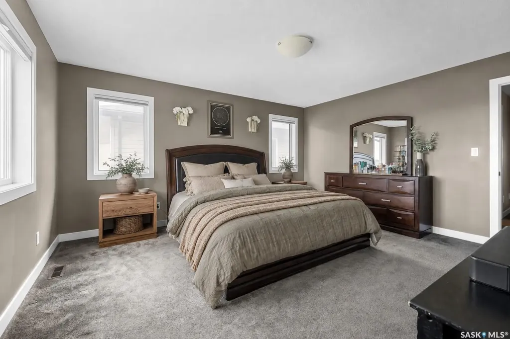 5044 Crane Crescent Regina SK S4W 0B9