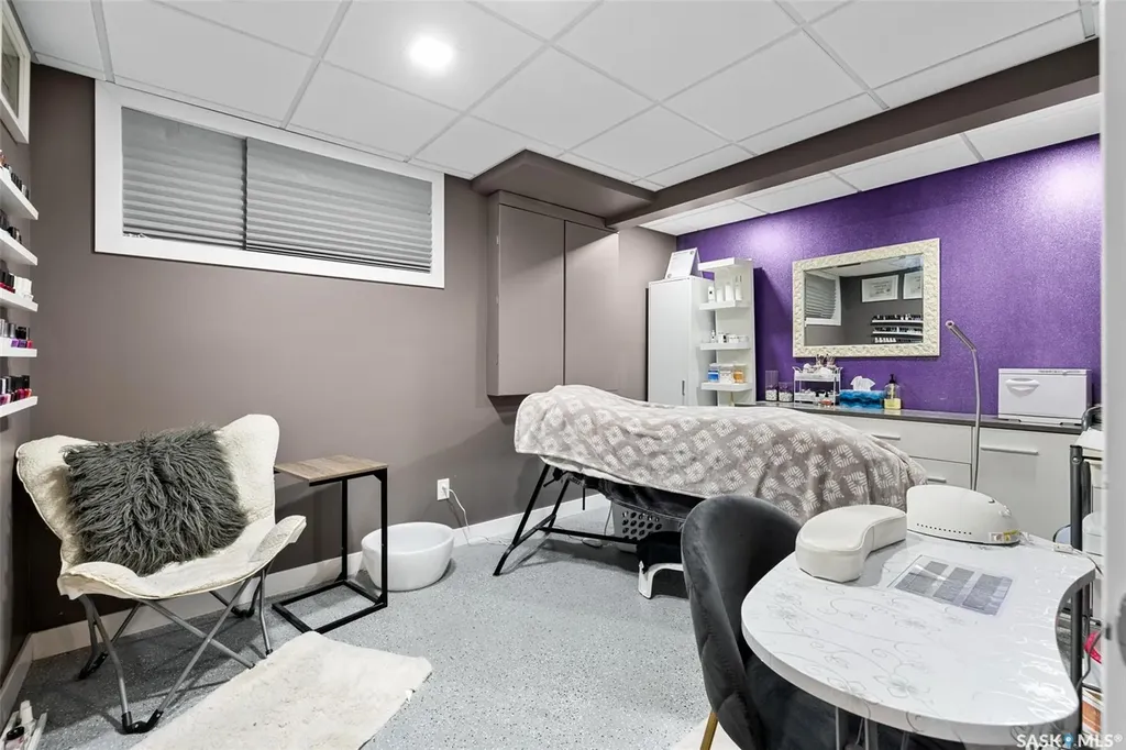 5044 Crane Crescent Regina SK S4W 0B9