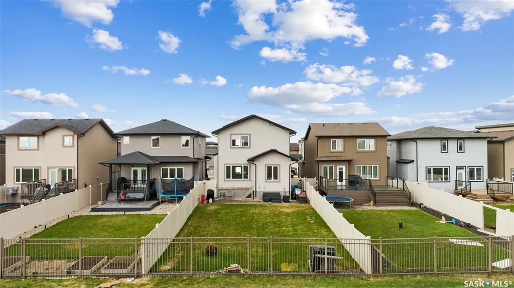 5044 Crane Crescent Regina SK S4W 0B9