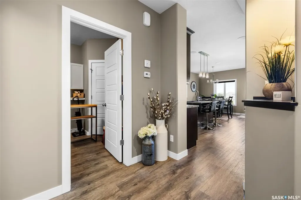 5044 Crane Crescent Regina SK S4W 0B9