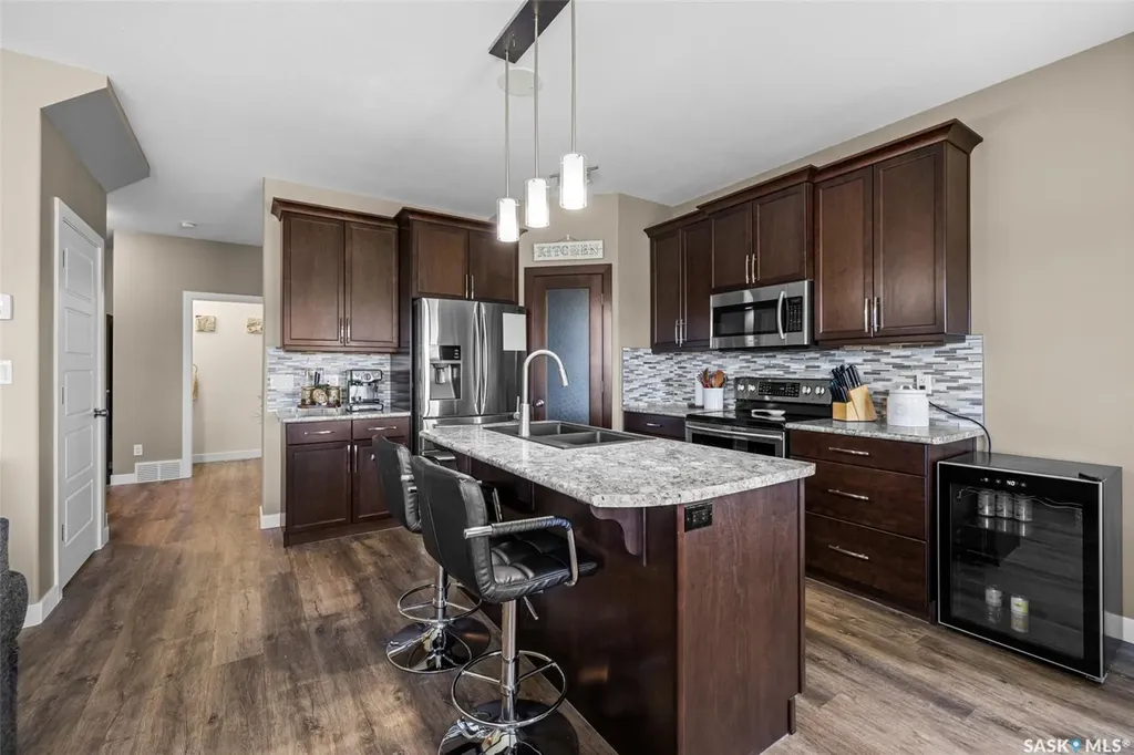 5044 Crane Crescent Regina SK S4W 0B9