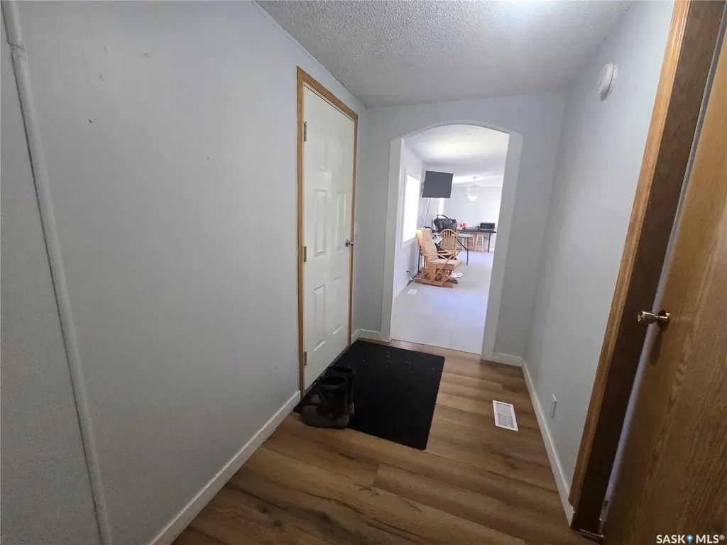 212 Railway Avenue N Lampman SK S0C 1N0