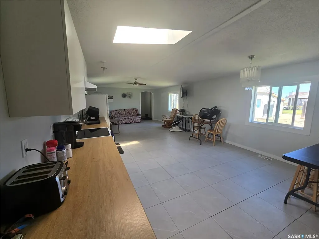 212 Railway Avenue N Lampman SK S0C 1N0