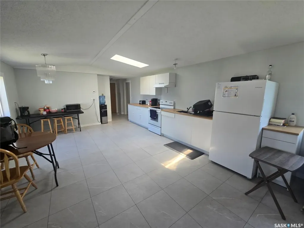 212 Railway Avenue N Lampman SK S0C 1N0