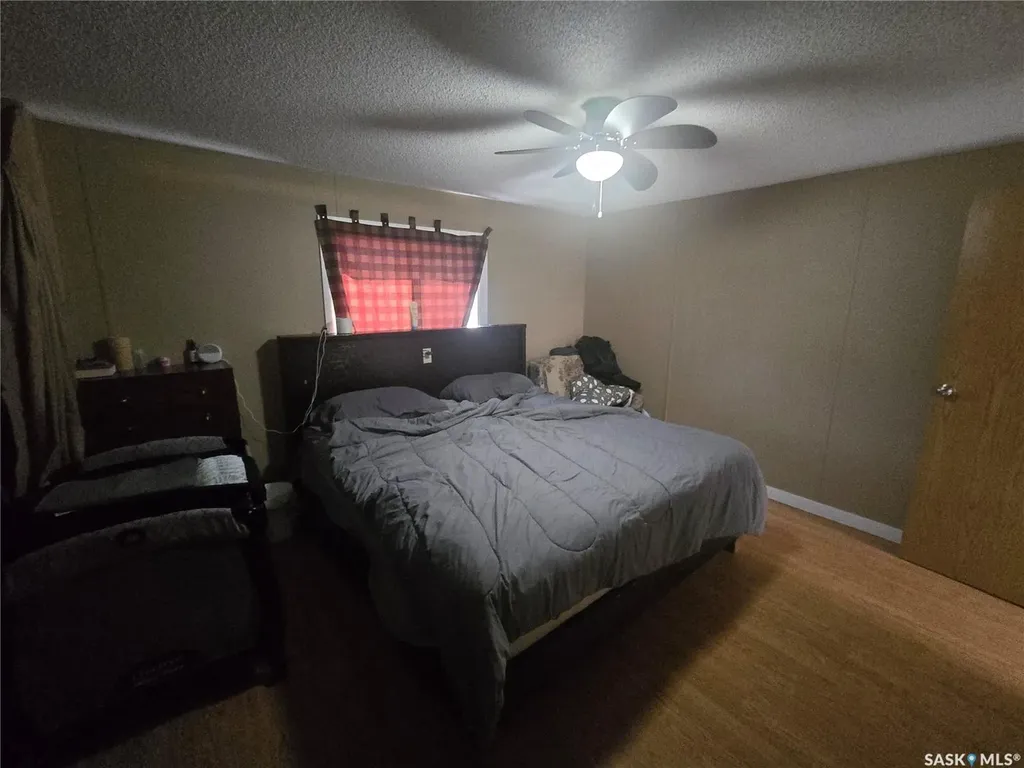 212 Railway Avenue N Lampman SK S0C 1N0