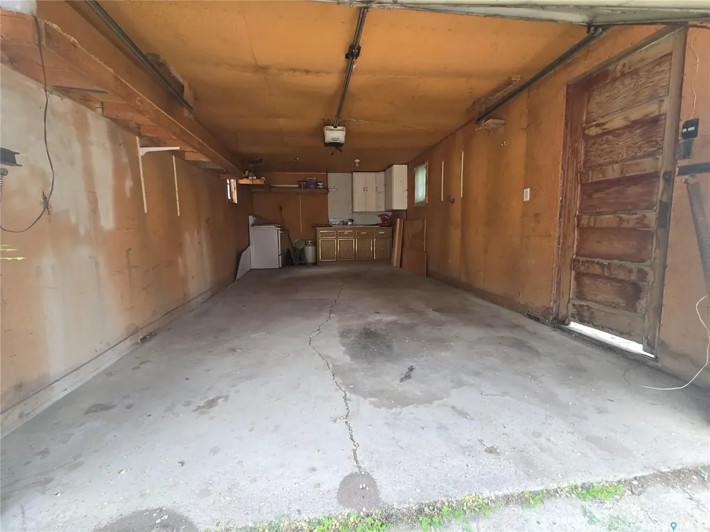 212 Railway Avenue N Lampman SK S0C 1N0
