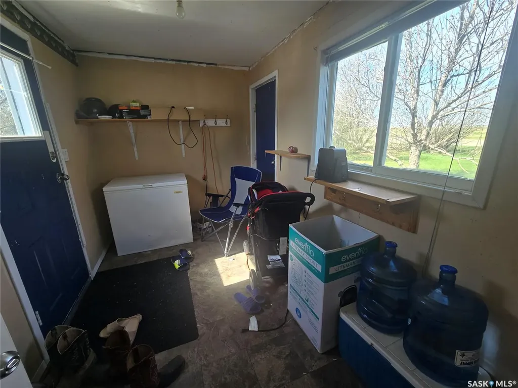 212 Railway Avenue N Lampman SK S0C 1N0