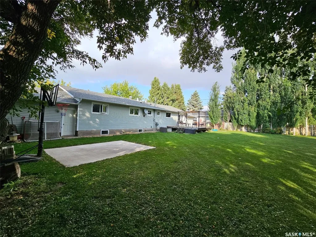 218 Taphorn Street Muenster SK S0K 2Y0