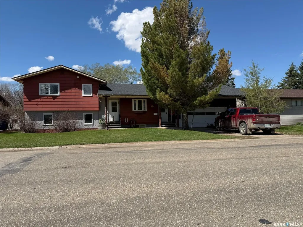 402 9th Avenue Rosthern SK S0K 3R0