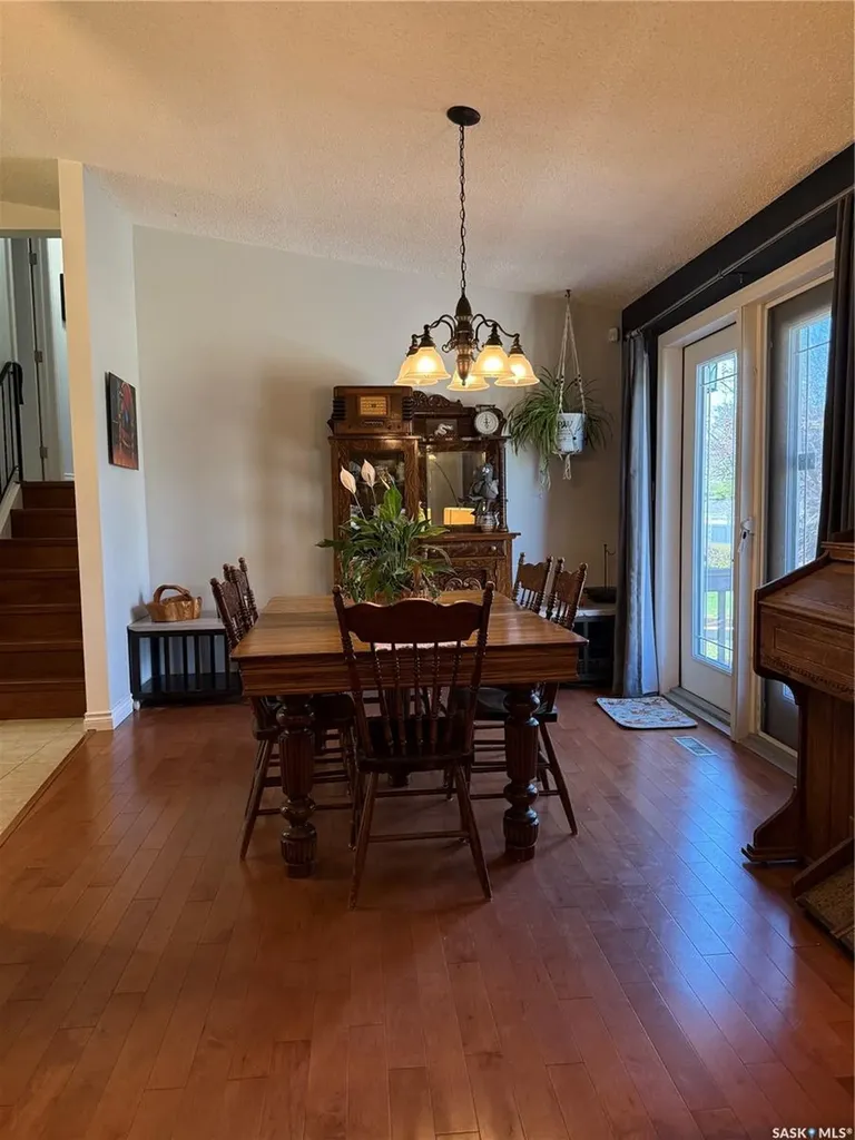 402 9th Avenue Rosthern SK S0K 3R0
