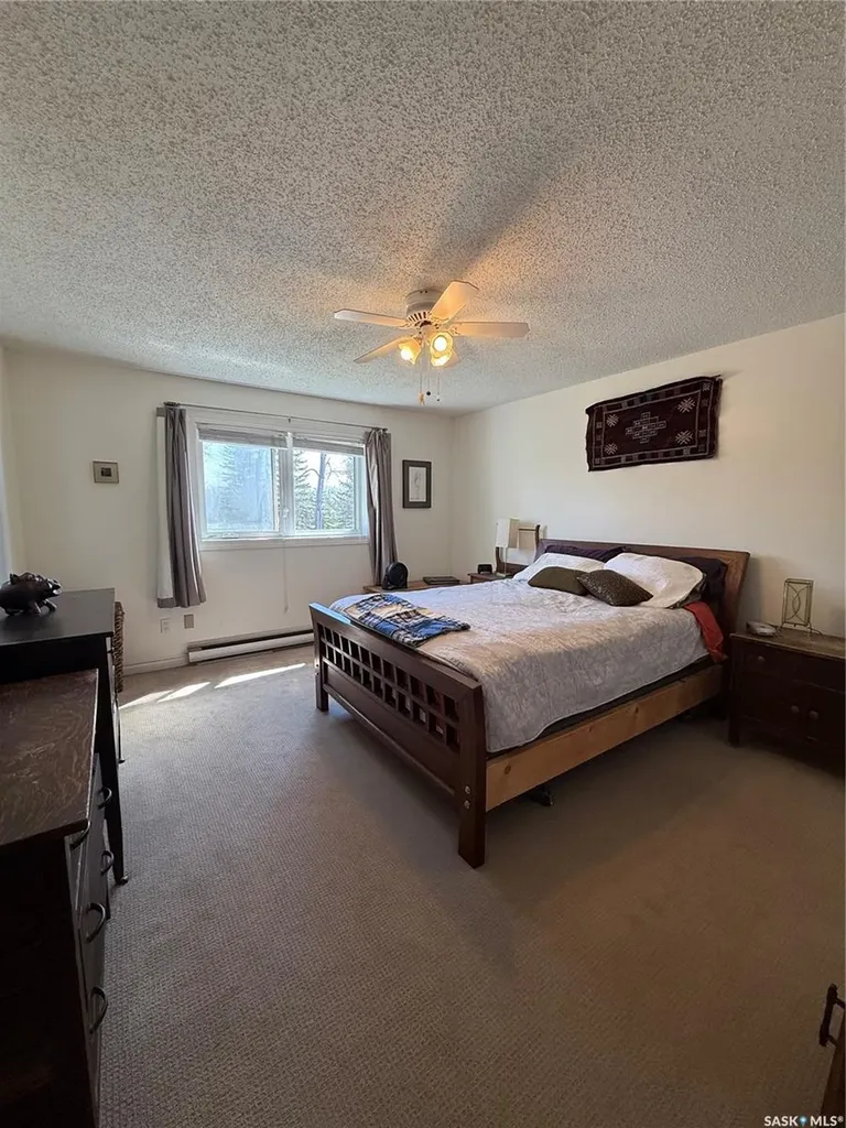402 9th Avenue Rosthern SK S0K 3R0