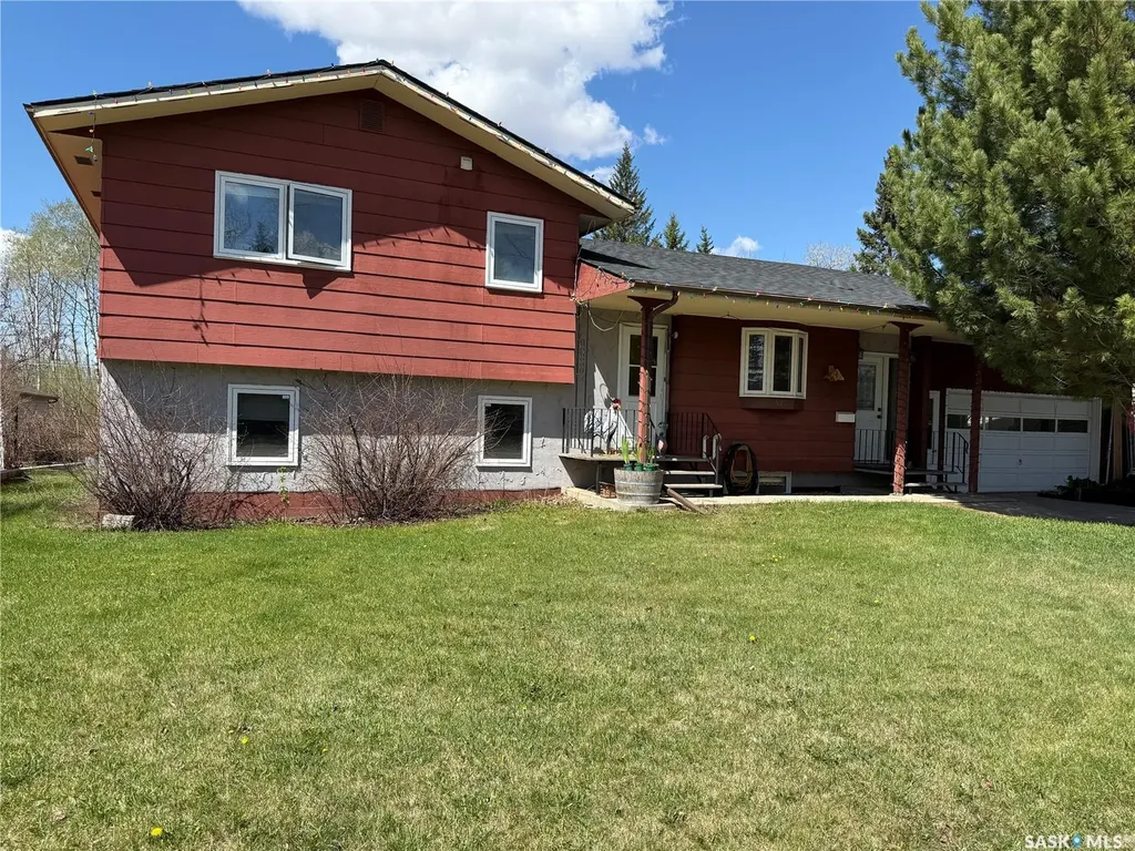 402 9th Avenue Rosthern SK S0K 3R0