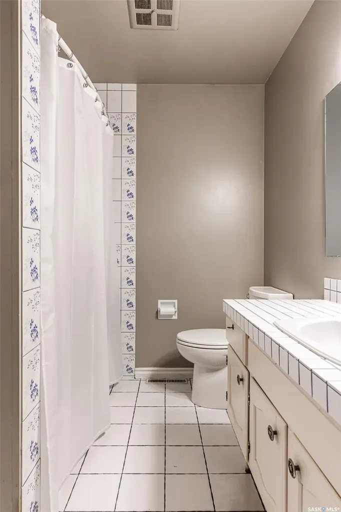 161 Columbia Drive Saskatoon SK S7K 1G1