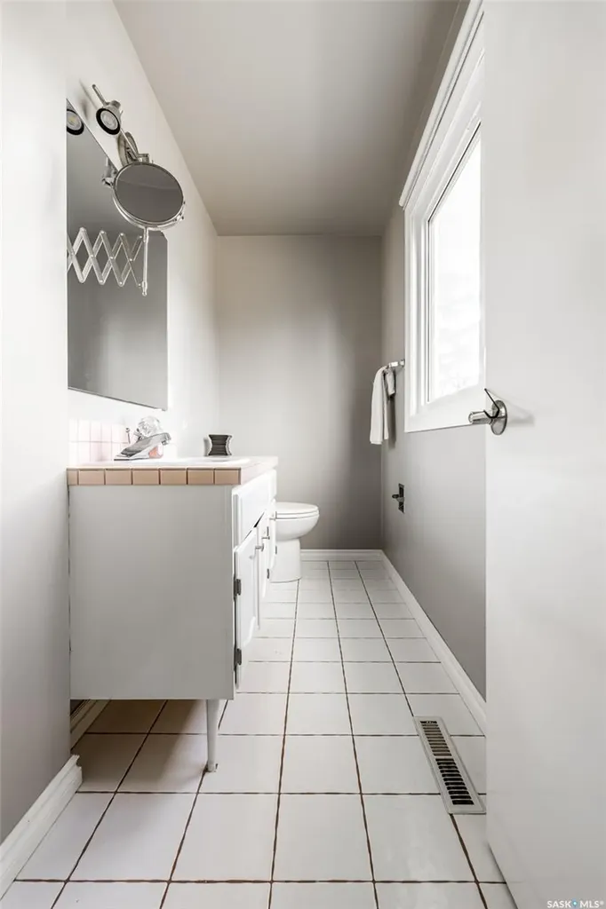 161 Columbia Drive Saskatoon SK S7K 1G1