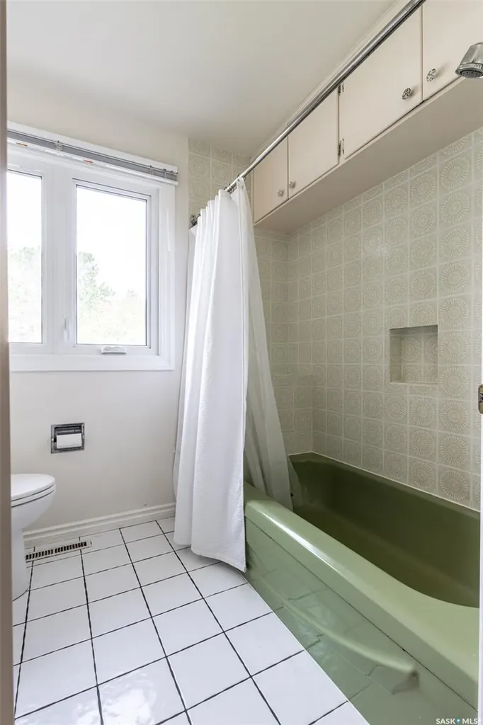 161 Columbia Drive Saskatoon SK S7K 1G1