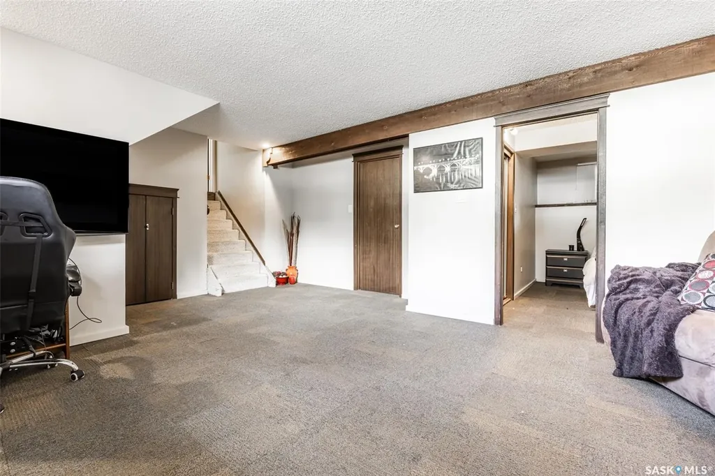 161 Columbia Drive Saskatoon SK S7K 1G1