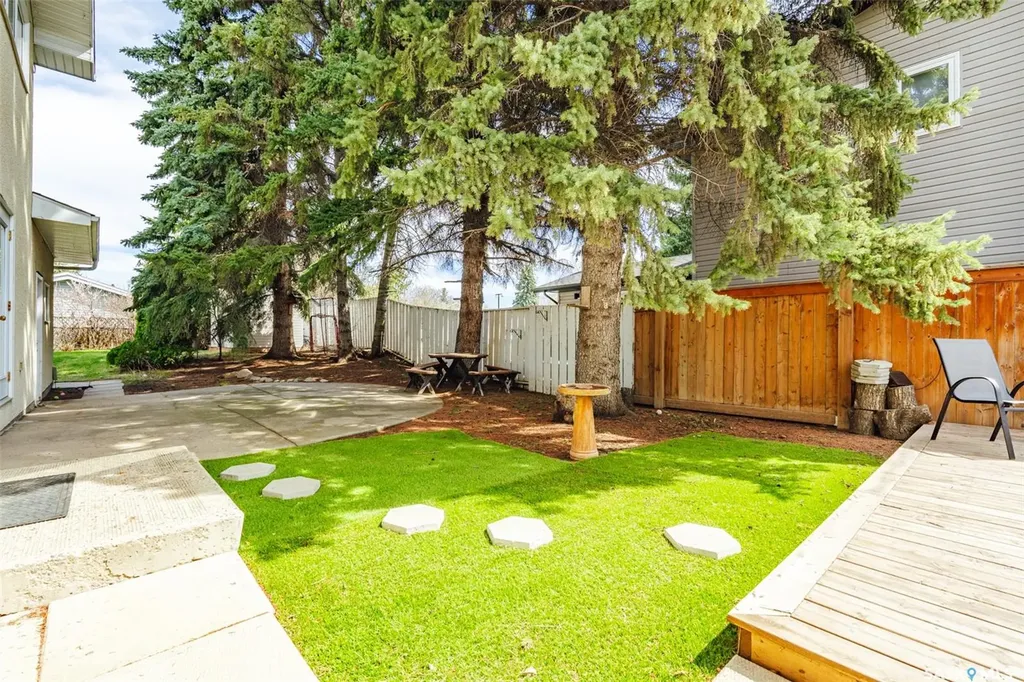 161 Columbia Drive Saskatoon SK S7K 1G1
