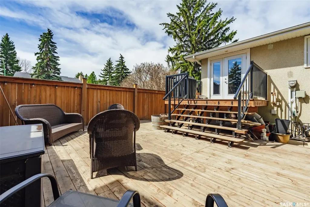 161 Columbia Drive Saskatoon SK S7K 1G1