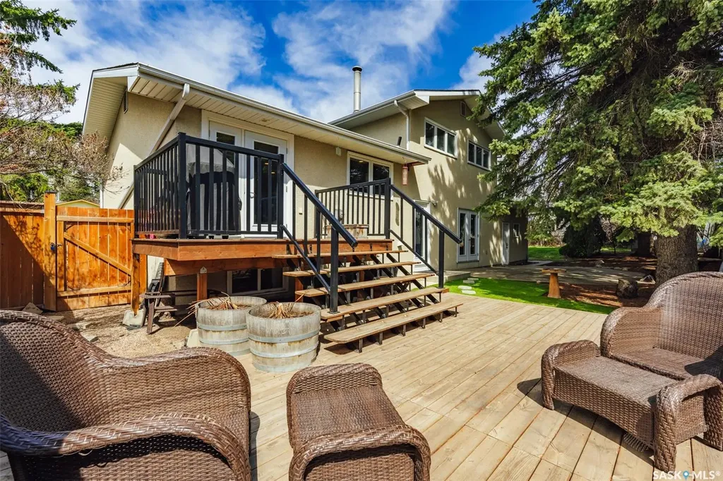 161 Columbia Drive Saskatoon SK S7K 1G1