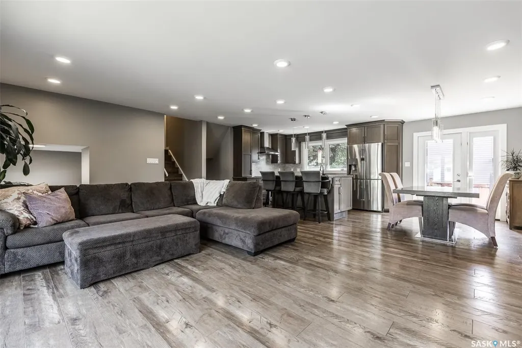 161 Columbia Drive Saskatoon SK S7K 1G1