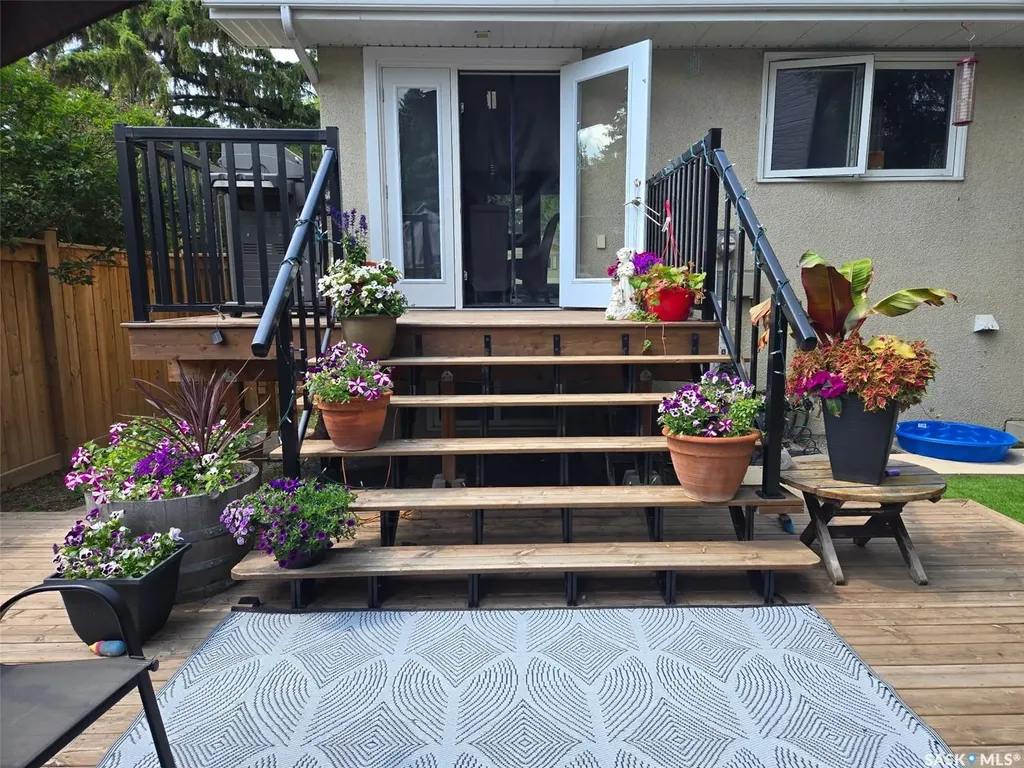 161 Columbia Drive Saskatoon SK S7K 1G1