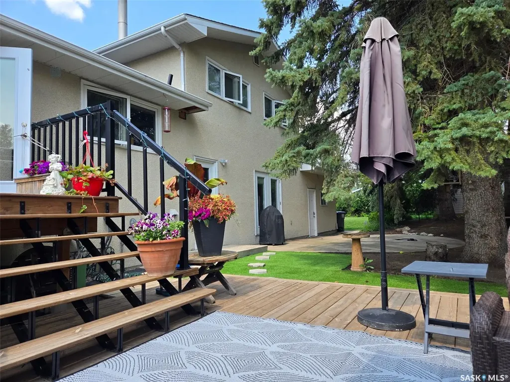 161 Columbia Drive Saskatoon SK S7K 1G1