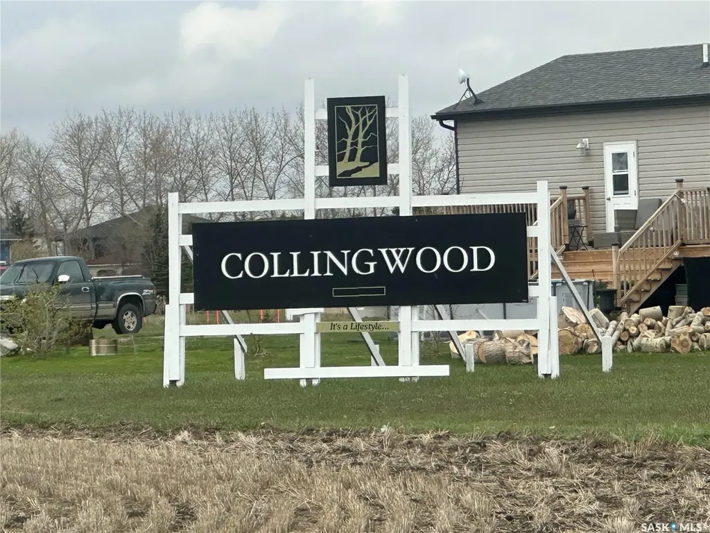 207 Collingwood Crescent Mckillop Rm No. 220 SK S0G 4V0