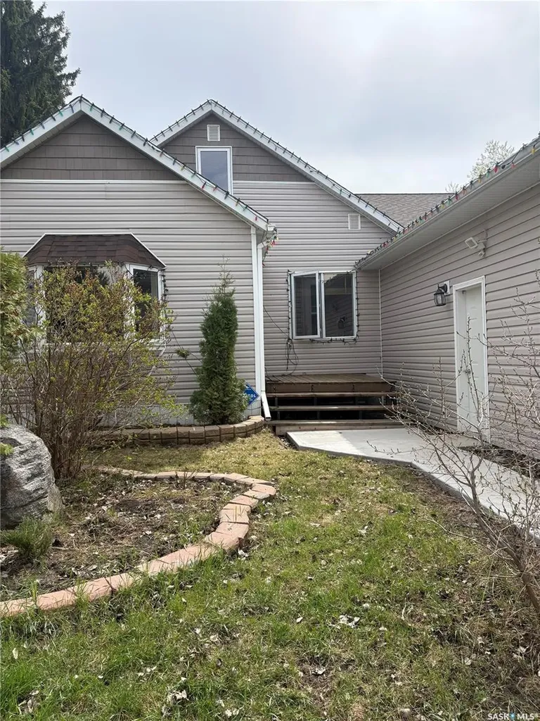 208 1st Street S Turtleford SK S0M 2Y0