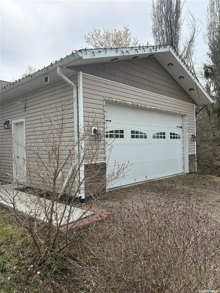 208 1st Street S Turtleford SK S0M 2Y0