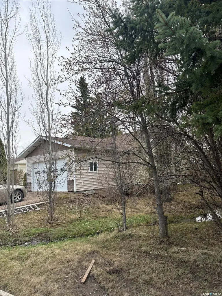 208 1st Street S Turtleford SK S0M 2Y0