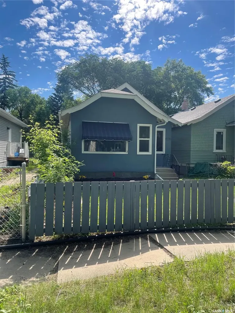 1230 E Avenue N Saskatoon SK S7L 1T4