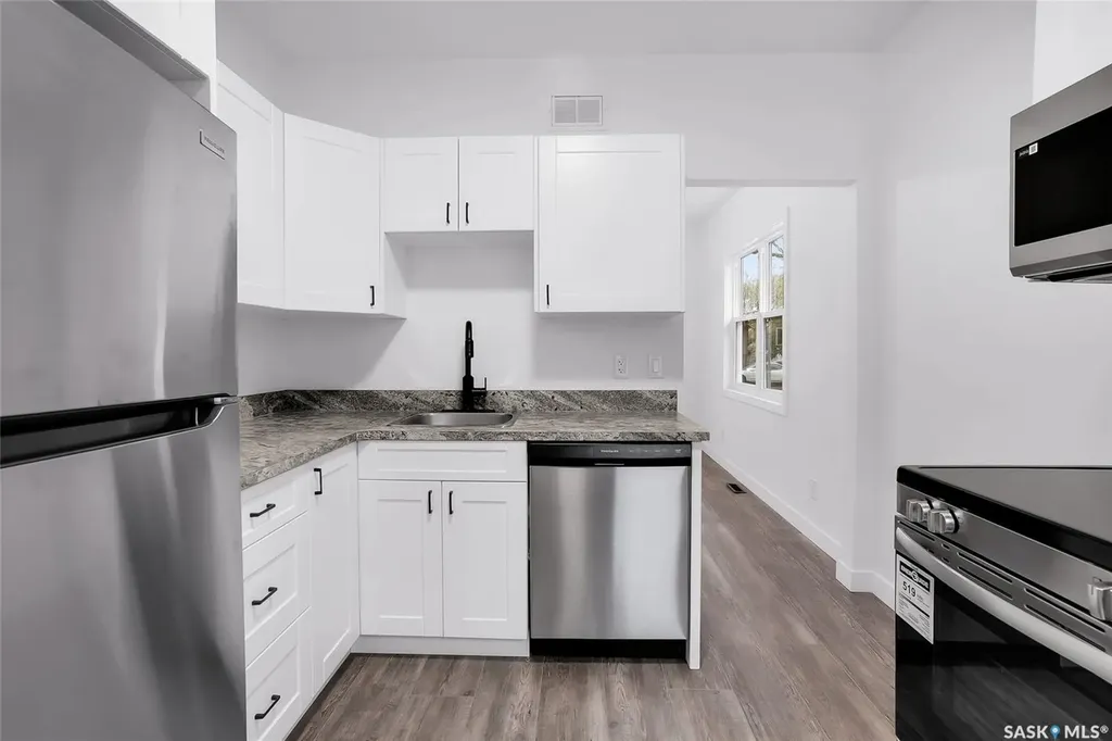 1230 E Avenue N Saskatoon SK S7L 1T4