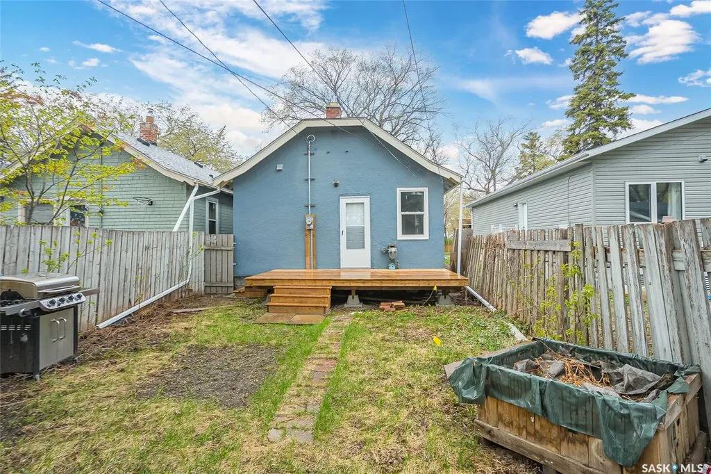 1230 E Avenue N Saskatoon SK S7L 1T4