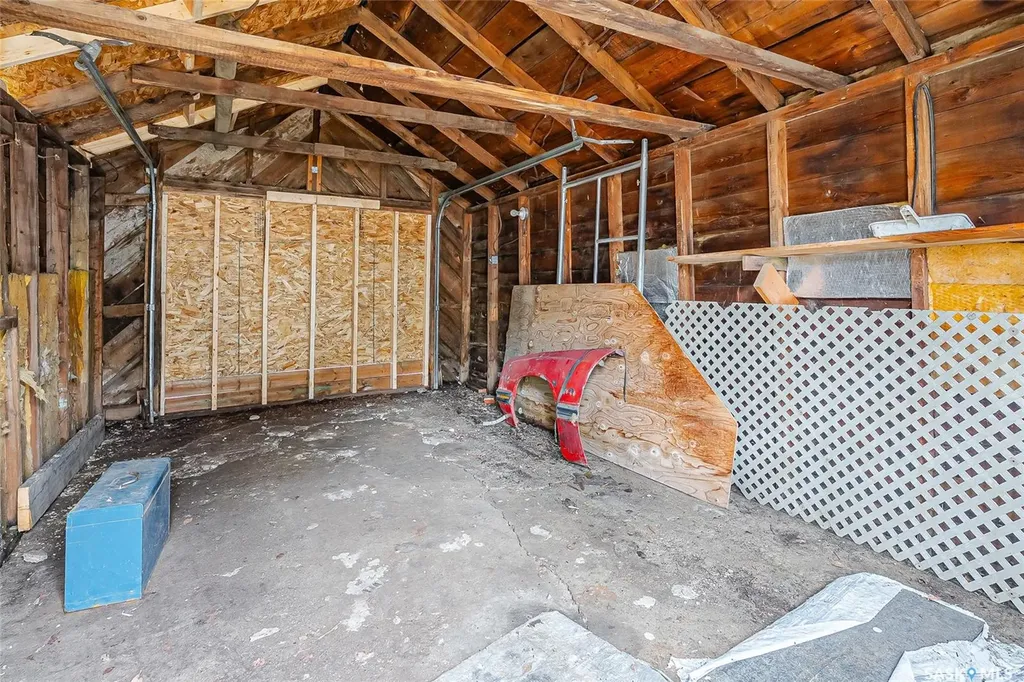 1230 E Avenue N Saskatoon SK S7L 1T4