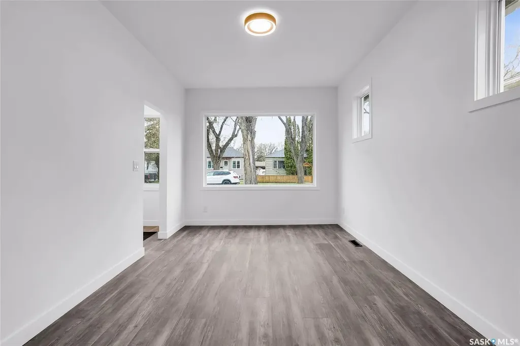 1230 E Avenue N Saskatoon SK S7L 1T4