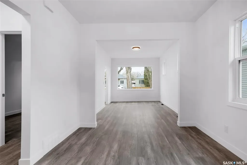 1230 E Avenue N Saskatoon SK S7L 1T4