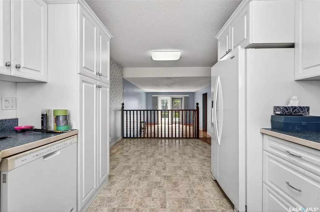 29 Edelweiss Crescent Moose Jaw SK S6J 1E4